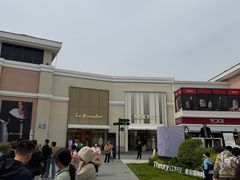 -NIKE上海青浦换季优惠店