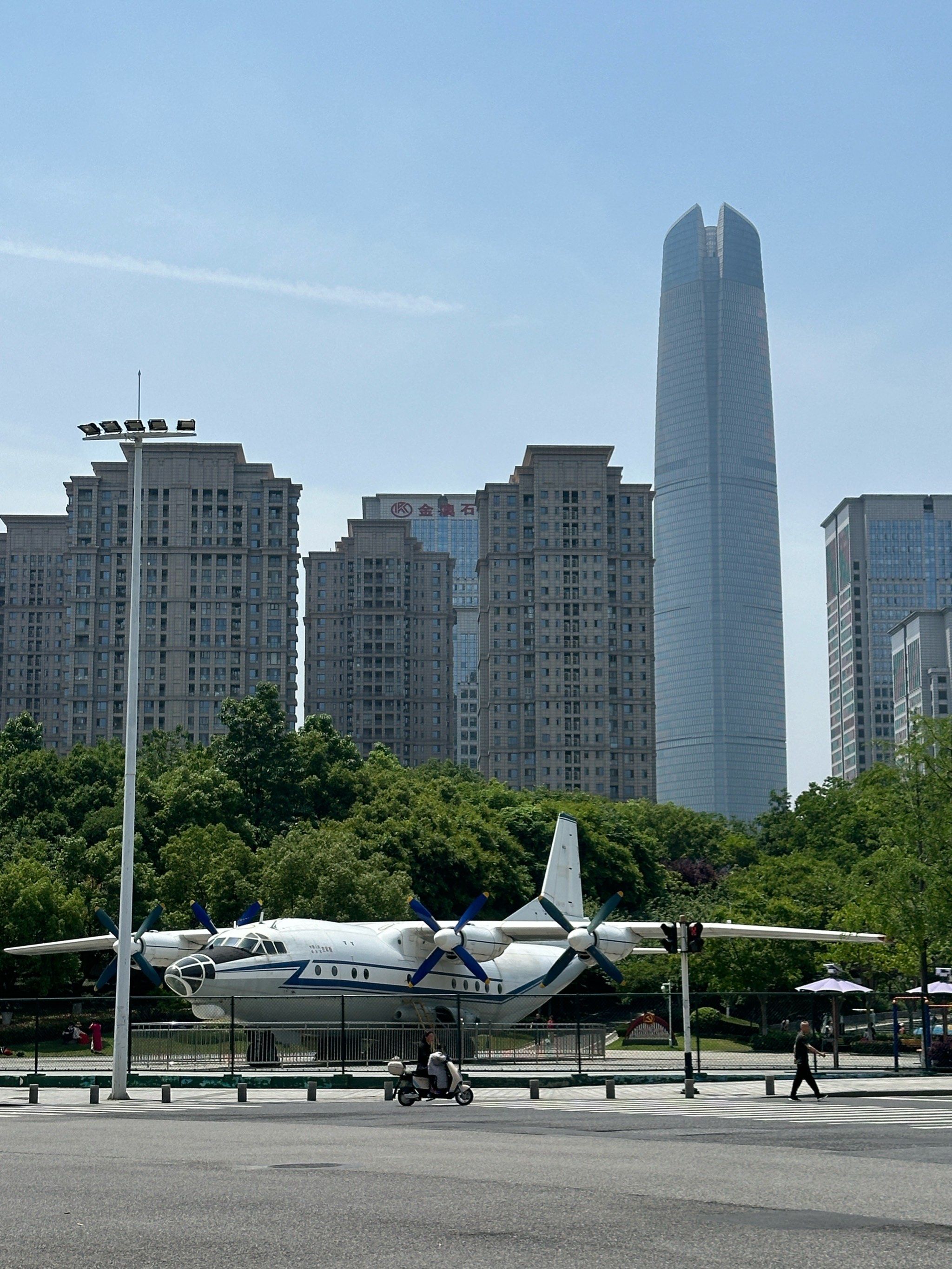 王家墩公园的大飞机真好看✈️