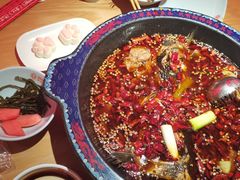 -何师傅美蛙鱼头(汉街店)