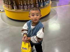 -m豆巧克力世界(上海世茂广场店)