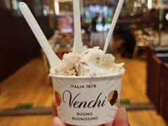-VENCHI 闻绮(上海佛罗伦萨小镇店)
