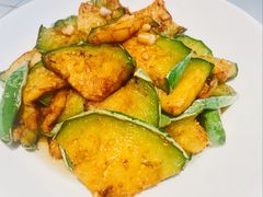 -阿瓦山寨·湘菜现炒·剁椒鱼头王(咸阳总店)