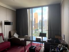 -广州天河希尔顿酒店