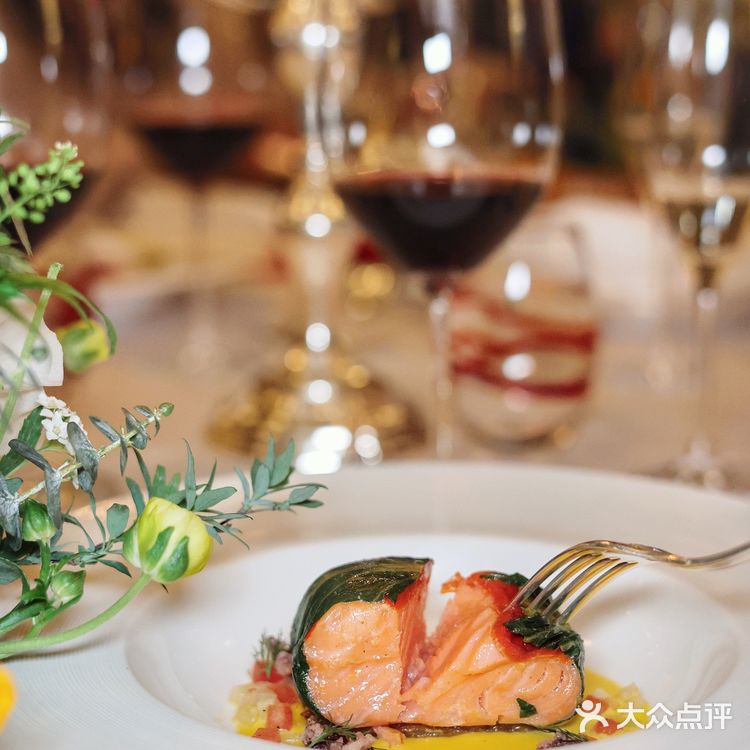 和平饭店华懋阁新菜上市 & 源于1930复古菜单