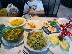 -忘忧草融合私房菜(红鼎国际店)