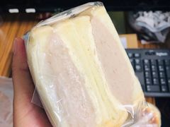 -沁屋面包店(人民东路店)