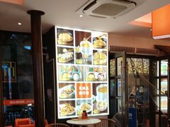 -阿瓦山寨·湘菜现炒·剁椒鱼头王(咸阳总店)