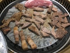 -烤路里·韩国品质自助烤肉(石路天虹4号店)