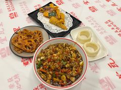 -堂瓦里·33年传统赣菜(第一街区店)