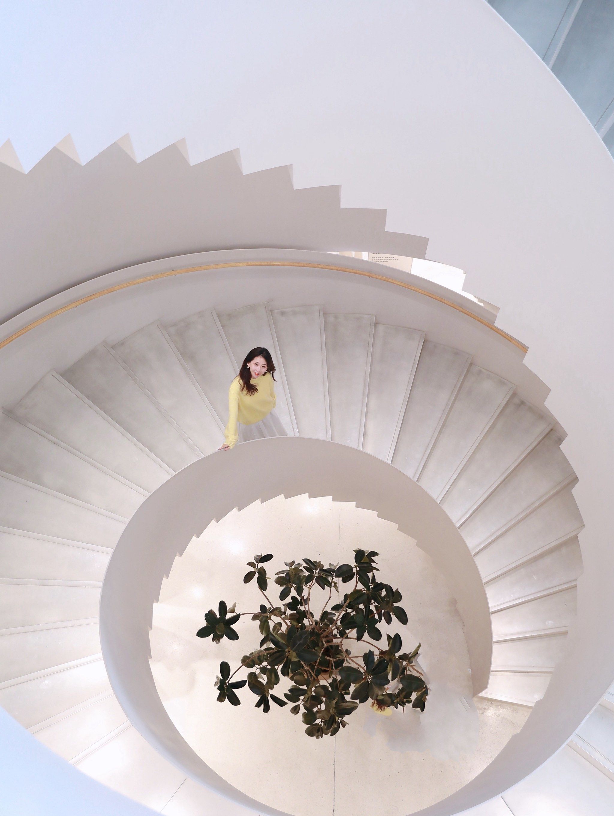 无锡宝藏拍照地📍 三层旋转楼梯太出片了吧!!