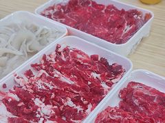-杨老板·海鲜集市火锅·鲜切牛肉(中防万宝店)