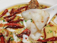 -江渔儿酸菜鱼·拔草餐厅(虎门君乐汇店)