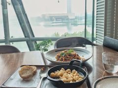 靠窗位-FISH&POTATO Cō(地中海美食 万象城店)