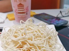 -黄记煌三汁焖锅(新佳丽江汉路店)