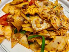 -云海肴·汽锅鸡·云南菜(天山百盛优客店)