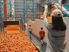 -极限PLAY运动娱乐新世界·团建派对潮玩休闲馆·室内蹦极高空游乐园