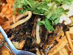 -柳州肥姨妈大骨螺蛳粉(东靖路店)