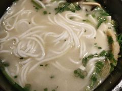 妈妈过桥米线-妈妈故事米线(市府恒隆店)