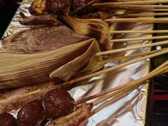 -何师烧烤·香辣蟹·川菜·30年老品牌(太古里旗舰店)