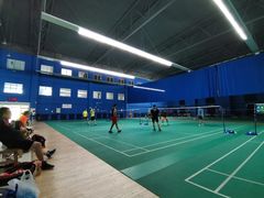 -中地华冠羽毛球俱乐部