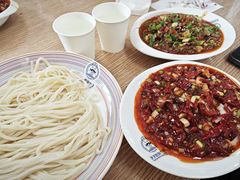 -歹歹的加个面过油肉拌面
