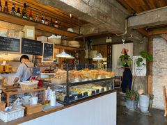 面包甜点陈列柜-仙峰天然面包(迎宾路店)