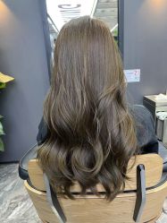 -藤野造型•烫染专业店