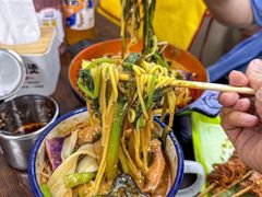 -嘎嘎香·大茶缸麻辣烫