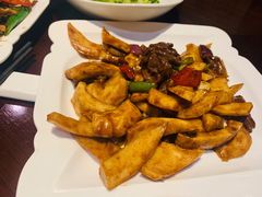 欢喜椰子黄牛肉-蜈支洲岛珊瑚酒店临海阁中餐厅