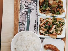 -老乡鸡(上海白玉兰广场店)