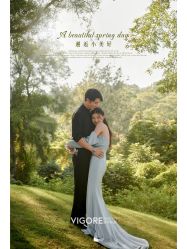 -雪中彩影婚纱摄影·微光艺术中心