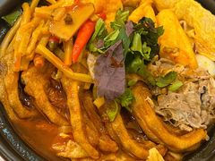-老表记广西宵夜螺蛳鸭脚煲(东盟店)