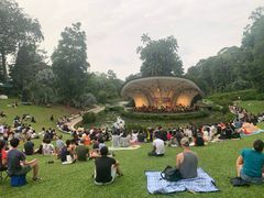 -植物园哈利亚餐厅