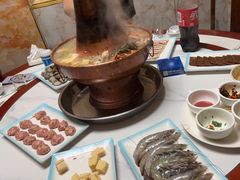 -一口猪海鲜浑锅·东北家常菜