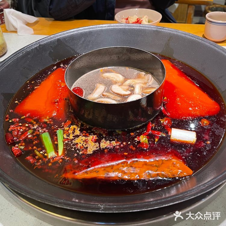 没有什么是一顿火锅不能解决的！