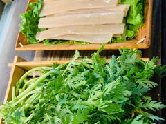 -尚尚仙·酸汤猪手·猪肚鸡火锅(华联万柳购物中心店)