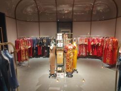 点击看大图 -藤薰定制中式嫁衣礼服旗袍店