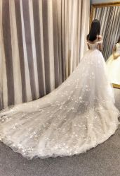 -Flora婚纱礼服定制租赁店