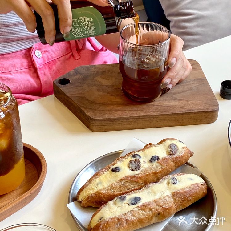 他家还有很多好吃的面包售卖