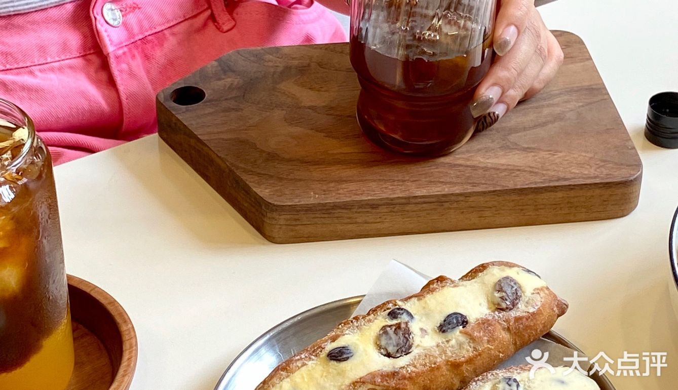 他家还有很多好吃的面包售卖