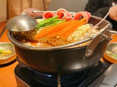 泡菜肥牛部队火锅-春熙台韩国料理·章鱼肥牛(西丽店)