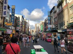 -六合夜市