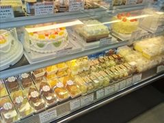 -红宝石·鲜奶小方·海派西点房(曲阳店)