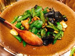 -丹江口渔村·湘味厨房(桃园店)