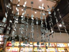 -猫的天空之城概念书店(杭州南宋御街店)