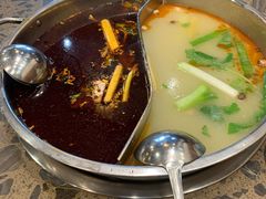 -肖肖酸萝卜鱼火锅(总店)