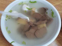 -松树干拌面店