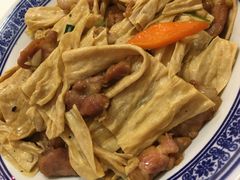 -客家大院·非遗赣南客家菜(郁孤台店)