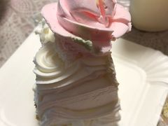 -红宝石·鲜奶小方·海派西点房(南丹店)