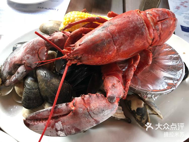 波士顿龙虾拼盆新鲜弹牙的龙虾肉